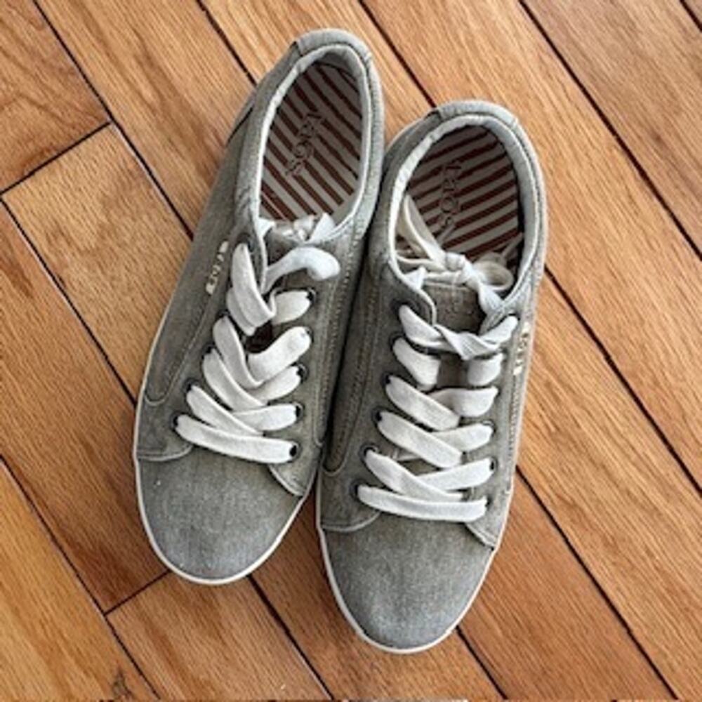 Taos Star Grey Canvas Low Top Lace Up Walking Shoes Women's Comfort Sneaker